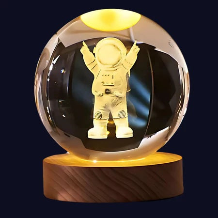 Astro LED – Luminária Espacial 3D com Suporte de Madeira | Giophi